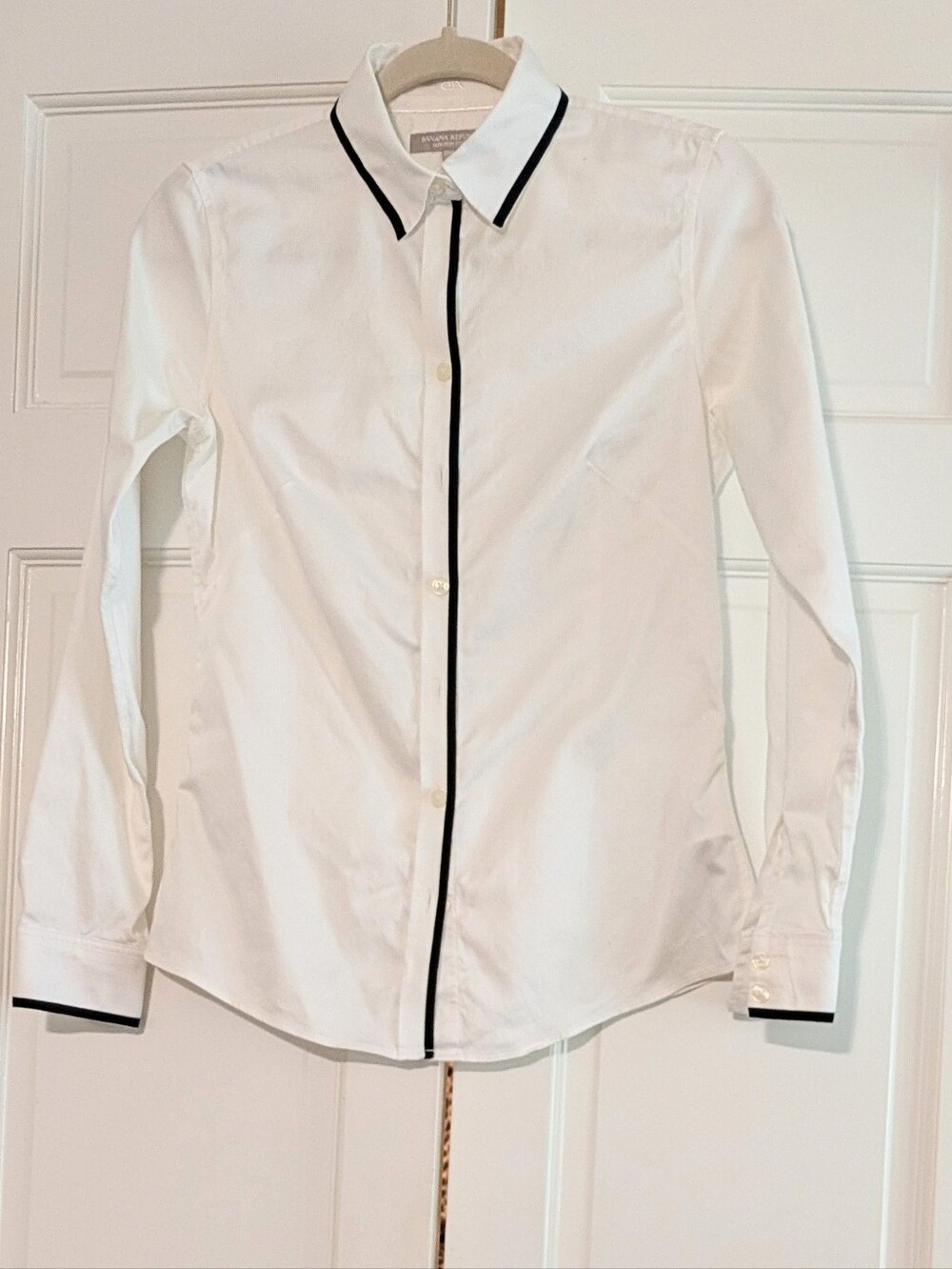 Banana Republic Black-Trimmed Non-Iron Fitted Blouse,